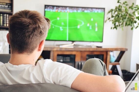 Want to watch sports without cable, but don’t think you can? Here's how to watch live sports save at least $50 per month, with no contracts.