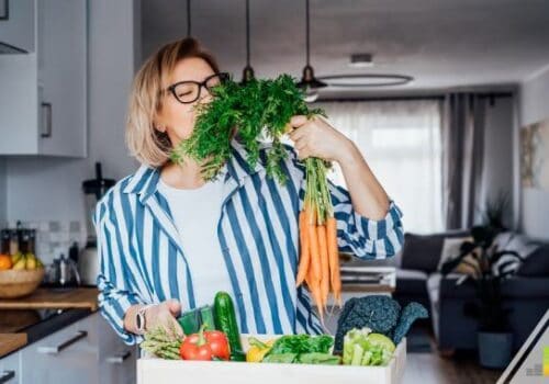Plant-based diets are healthy, but they’re not always convenient. Here are the 9 best vegetarian meal delivery services to help you save time in the kitchen.